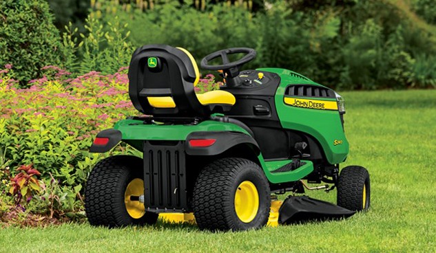 John-Deere-S240-Rear-side