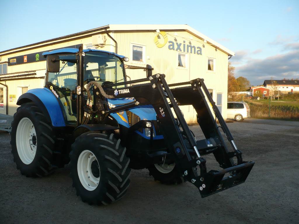 New Holland T5.115 EC tractor Front Loader