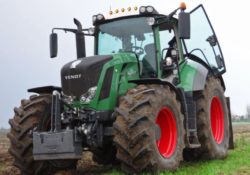 Fendt 822 Vario Tractor